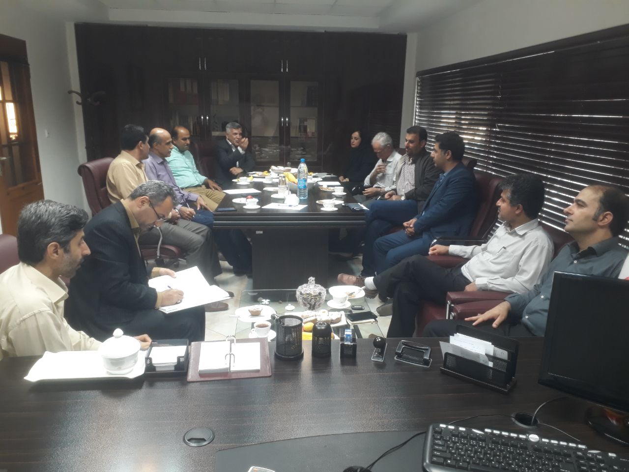 جلسه هم اندیشی گروه تخصصی برق استان با گروه تخصصی برق دفتر نمایندگی بهشهر